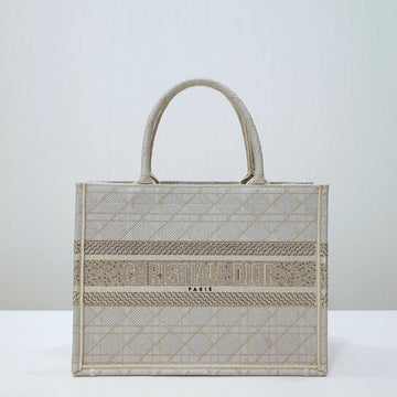 DIR1286 Book Tote BIG size 41.5cm 36.5cm Embroidery LOGO red Handbag Pearl White-1