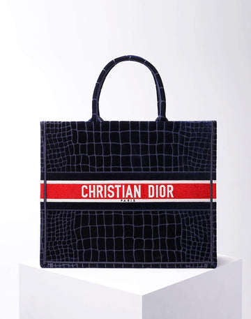 DIR1286 Book Tote BIG size 41.5cm 36.5cm Embroidery LOGO red Handbag black