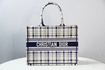 DIR1286 Book bag Tote Embroidery black and white 36.5cm 41.5cm Handbag