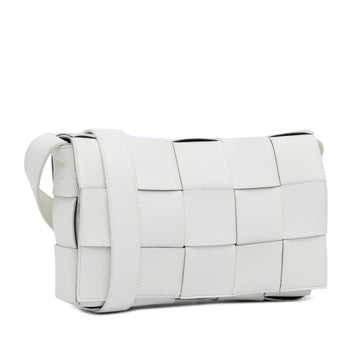 Bottega Veneta Calfskin Intrecciato Cassette Crossbody (SHG-F2bVdG)