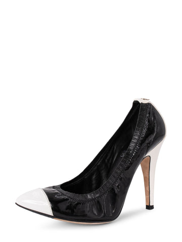 Chanel Patent Leather CC Logo Pumps Black White