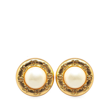 Chanel Gold Plated CC Faux Pearl Clip on Earrings (SHG-ziw21R)