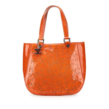Chanel Perforated Patent CC No. 5 Tote (SHG-EWDMRk)