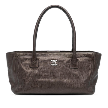Chanel Small Metallic Calfskin Executive Cerf Tote (SHG-DqfQFt)