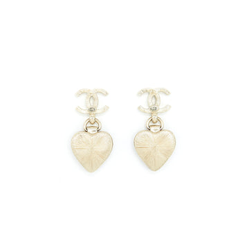 Chanel CC Logo And Heart Earrings Red And Light Gold Tone