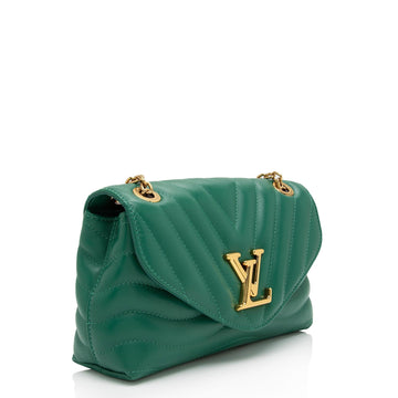 Louis Vuitton Calfskin New Wave GM Chain Bag (SHF-REaIr8)