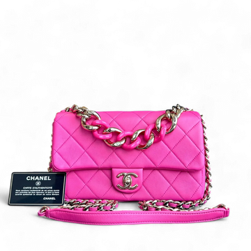 Chanel 2020 Elegant Resin Chain Classic Flap - Quilted Lambskin Hot Pink Two-Tone Golden Hardware No 29
