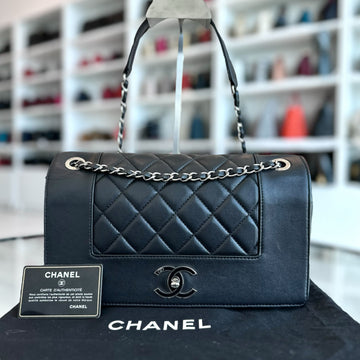 Chanel Mademoiselle Medium - Seasonal Double Flap Calfskin Quilted Black SHW No 23