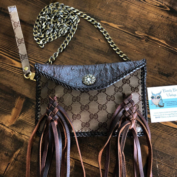 The Fringed Wren - BrownVS Wristlet/Crossbody/Clutch Bag