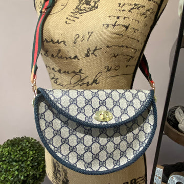 The Dove -CS Gucci Crossbody in Navy